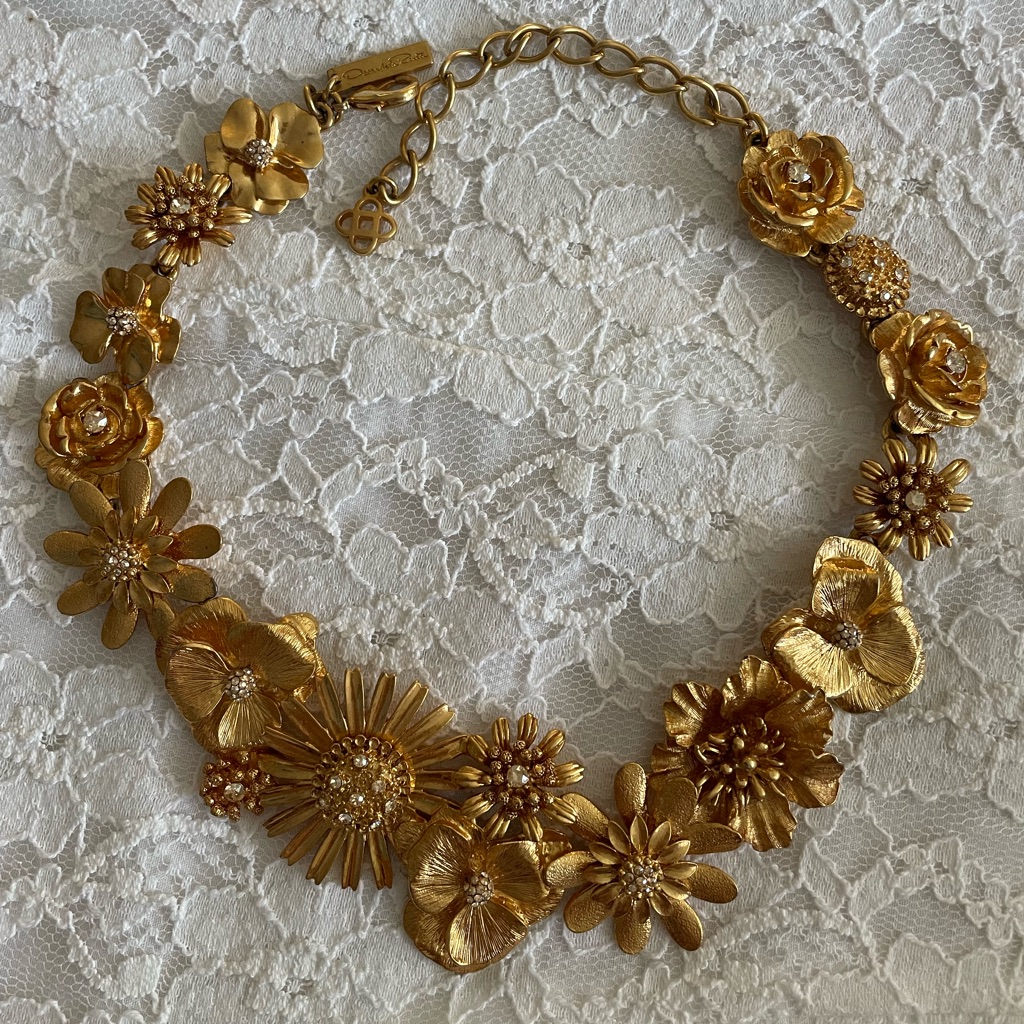 Rare Oscar De La Renta Flower Necklace Nwot 1799$